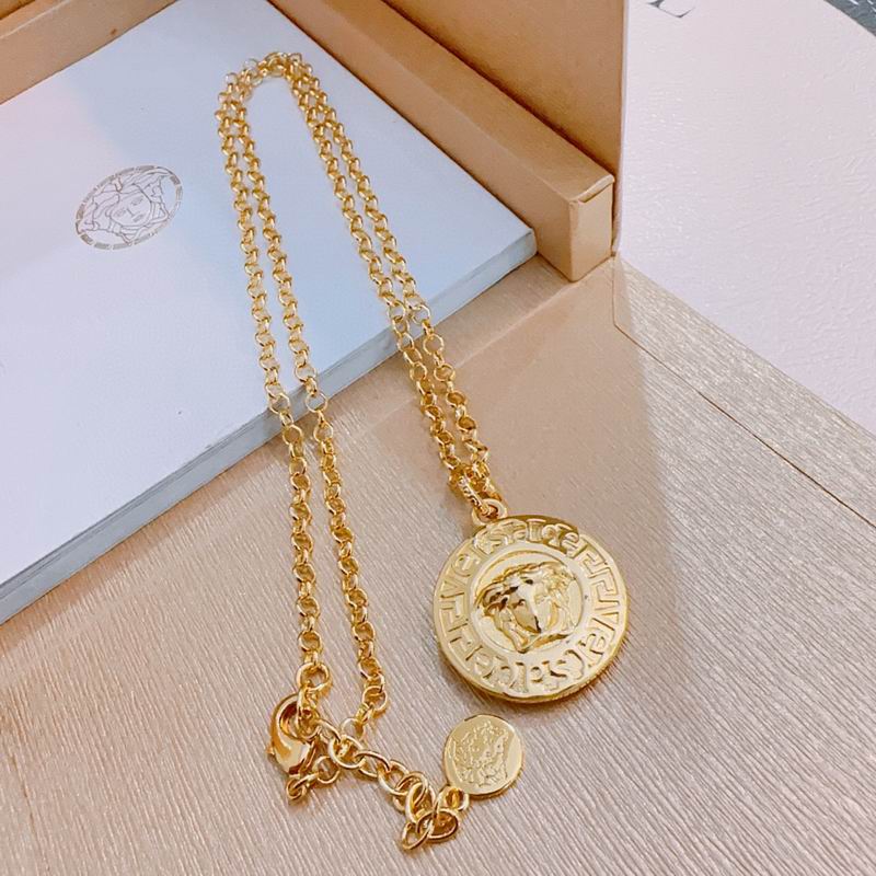 Versace necklace lyx205